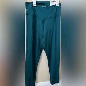 NWT American Eagle Lightweight Everything Leggings